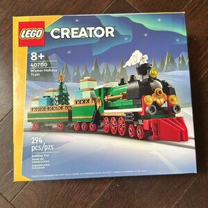 🆕 Lego Creator Winter Holiday Train